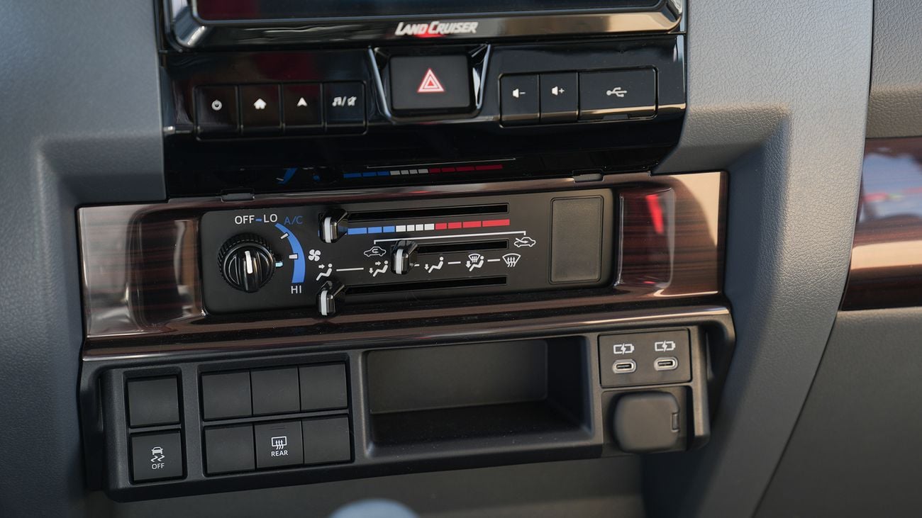 تويوتا لاند كروزر LX