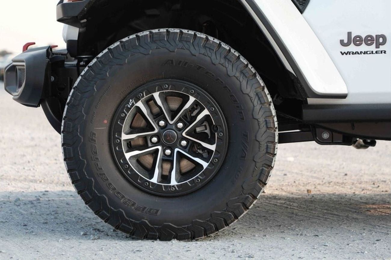 Jeep Wrangler 2024 Jeep Wrangler Rubicon Xtreme 2.0L Turbo – White inside Black & Red | Export Only