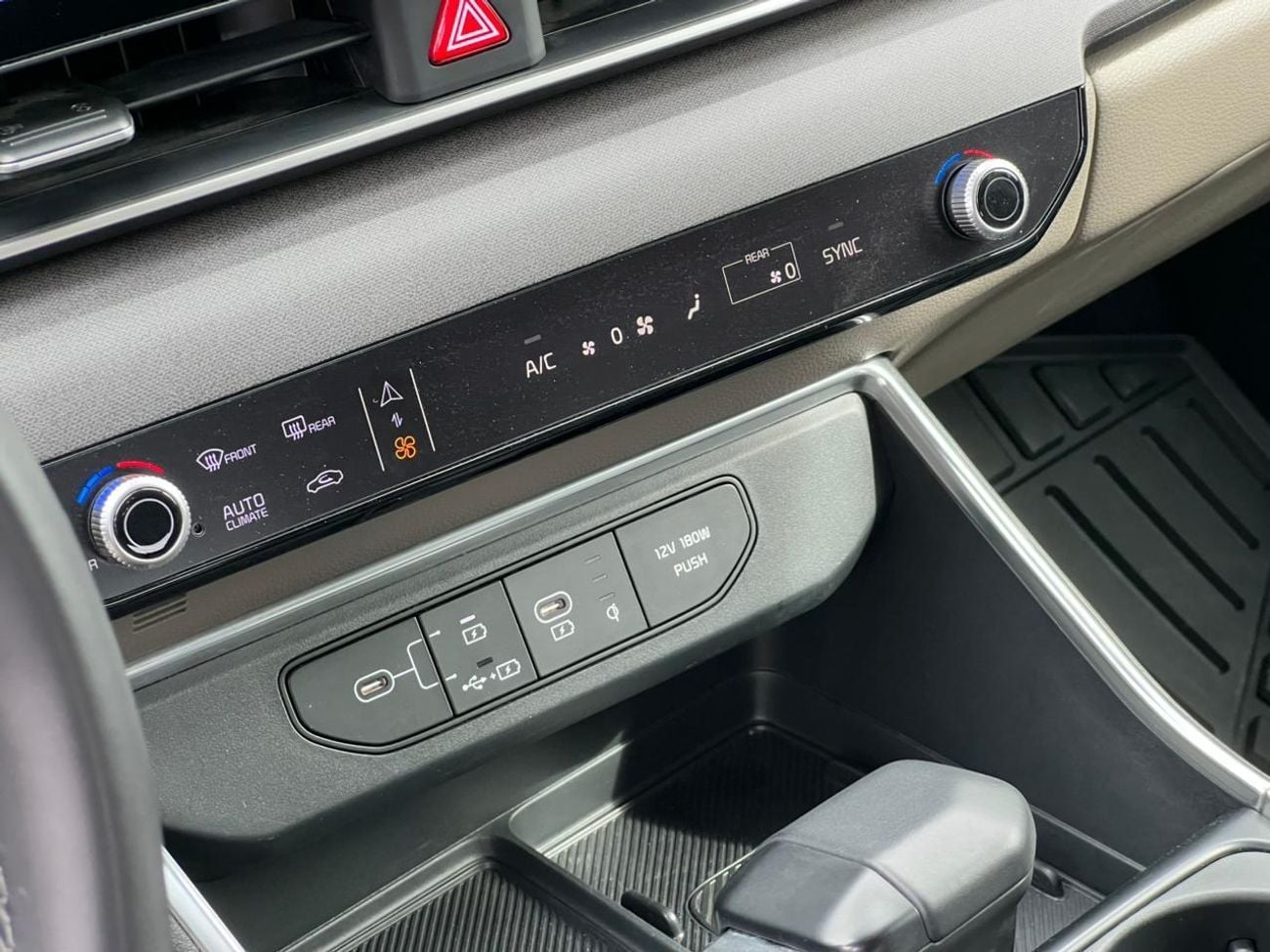 Kia Carnival kia Carnival