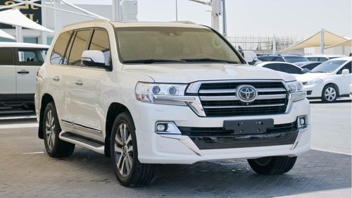 Toyota Land Cruiser VXR 5.7 Engine - Top of the Range