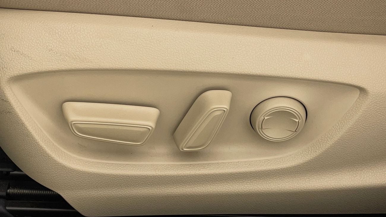 تويوتا كامري SE 2.5 | بدون دفعة مقدمة | اختبار القيادة في المنزل