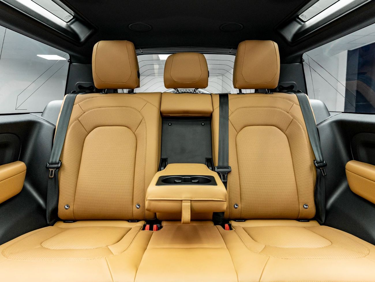 Land Rover Defender 90 X P525 5.0L 2023 Land Rover Defender 90 V8, 2027 Land Rover Warranty, Full Service History, Low K