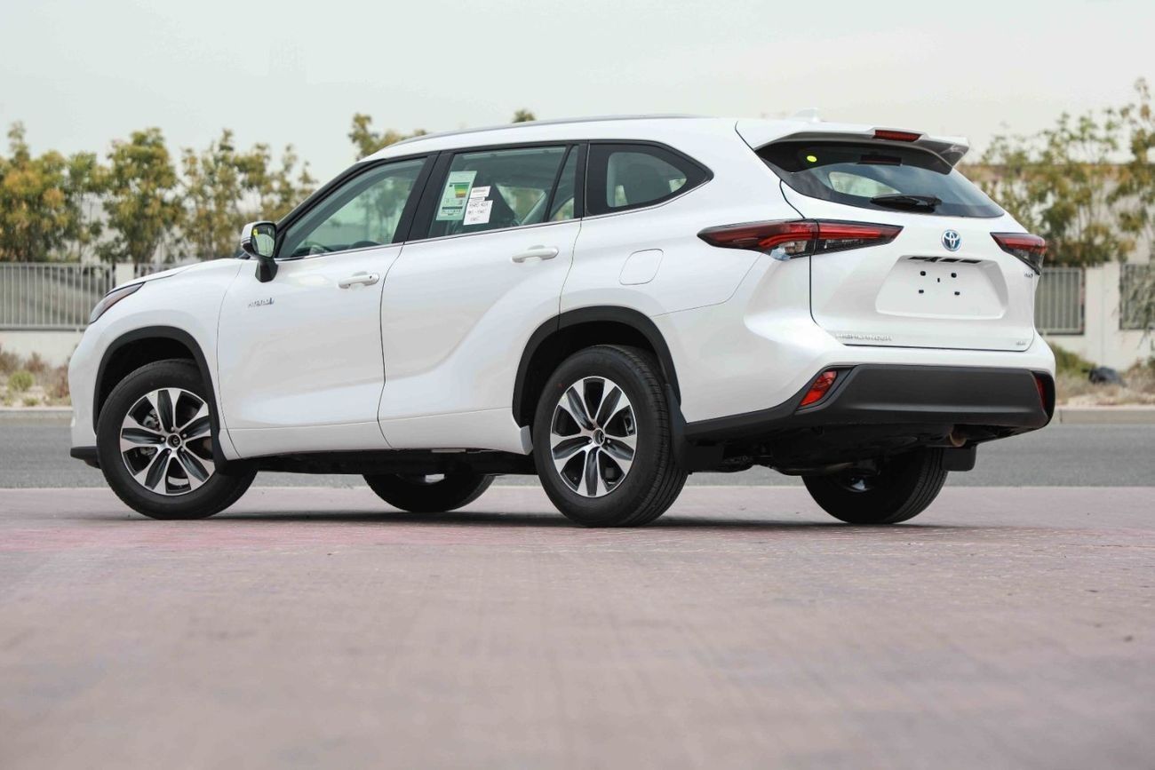 Toyota Highlander 2024 TOYOTA HIGHLANDER XLE 2.5 - Hybrid - PLATINUM WHITE PEARL inside GREY | Export Only