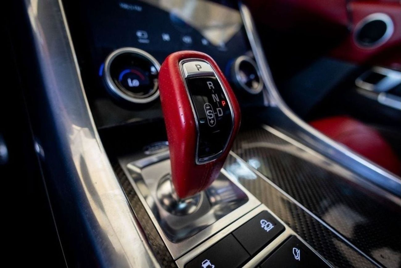 لاند روفر رينج روفر سبورت Range Rover Sport SVR 2019 GCC under Warranty with Flexible Down-Payment.