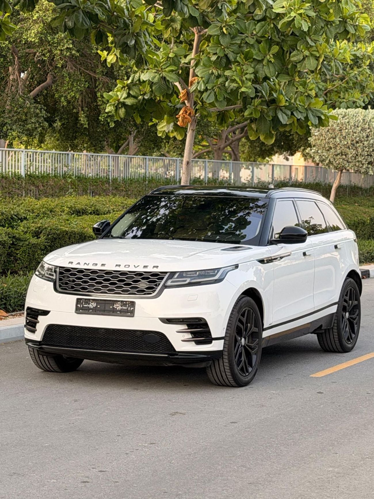 Land Rover Range Rover Velar R-DYNAMIC SE HSE