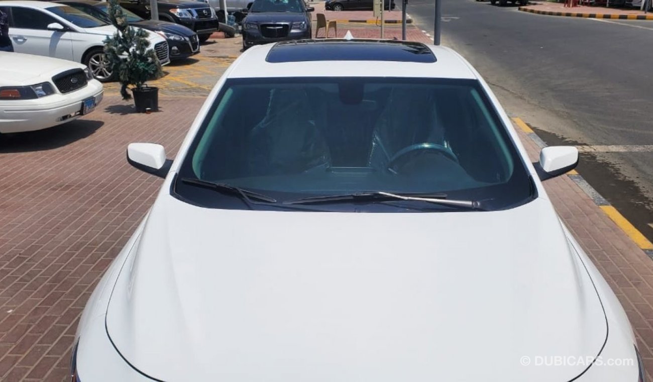 Chevrolet Malibu LT - With Panoramic Sunroof