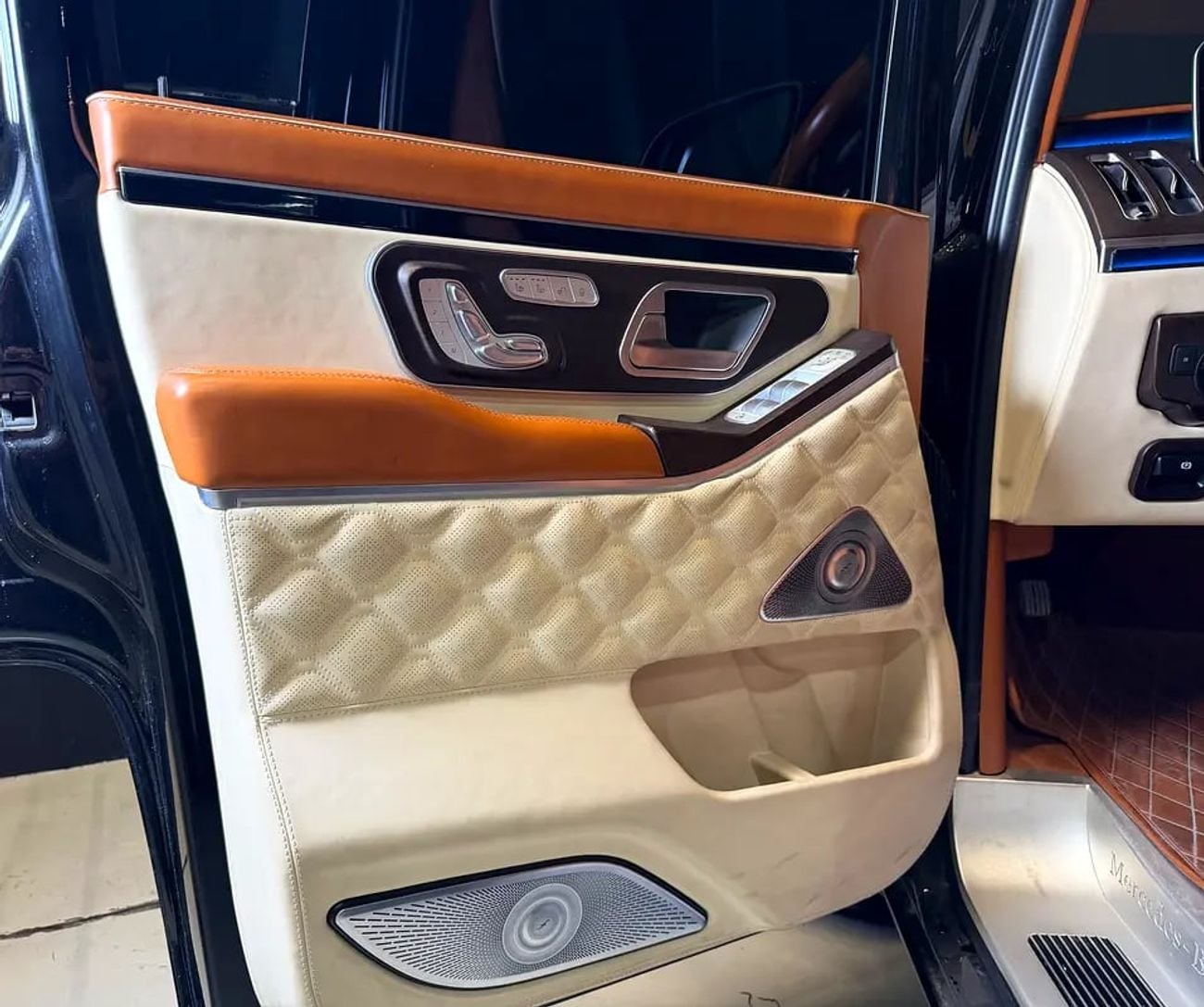 مرسيدس بنز V 250 V 250 VIP Luxury Passenger Van