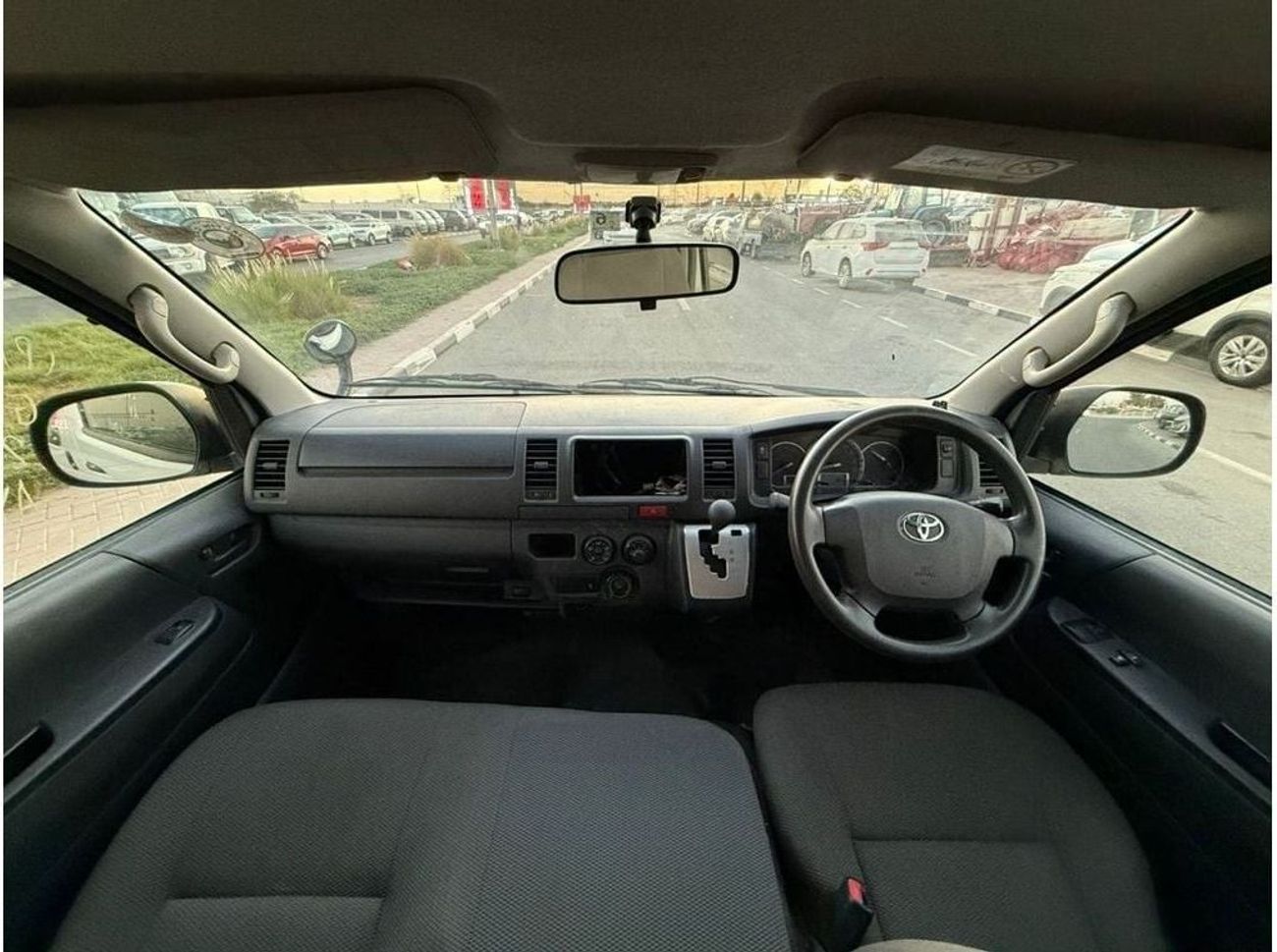 Toyota Hiace PREMIUM CONDITION | 2.8L DIESEL ENGINE | 2019 | RHD