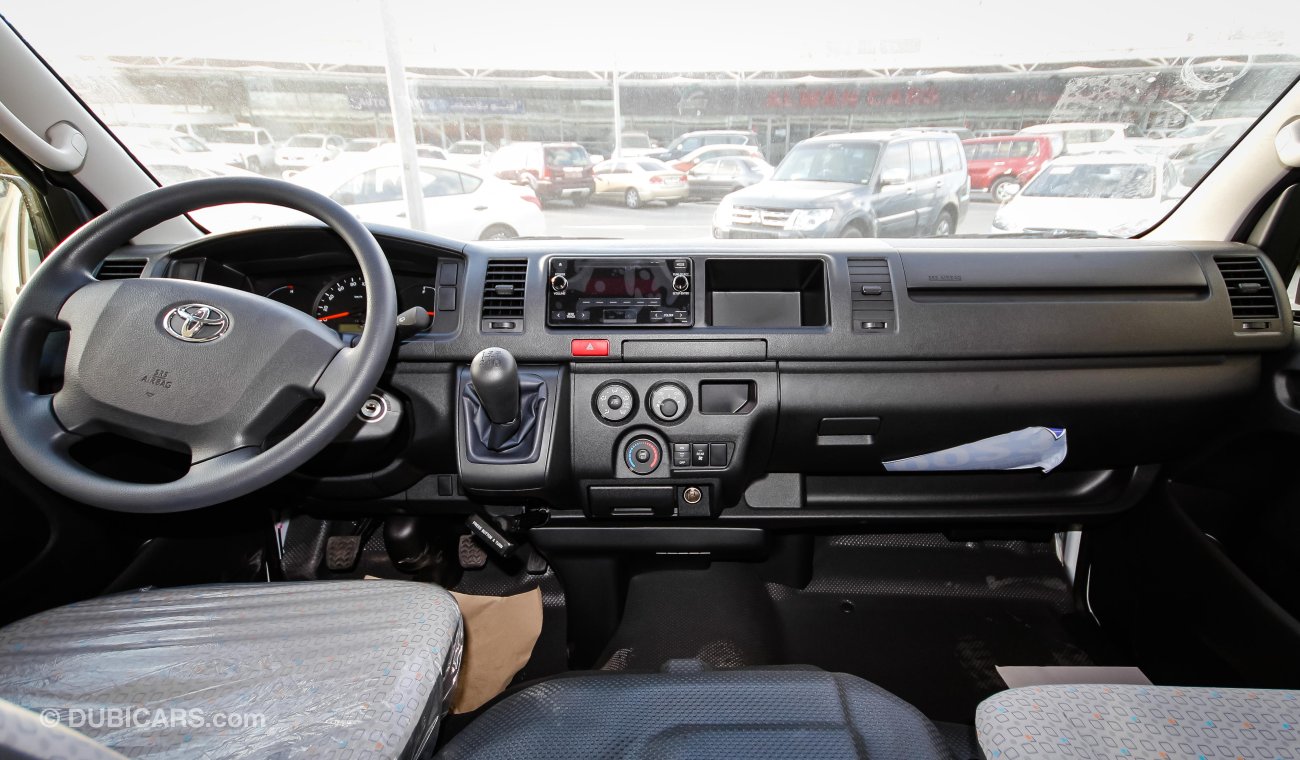 Toyota Hiace GL 2.5L Diesel 15 Seats
