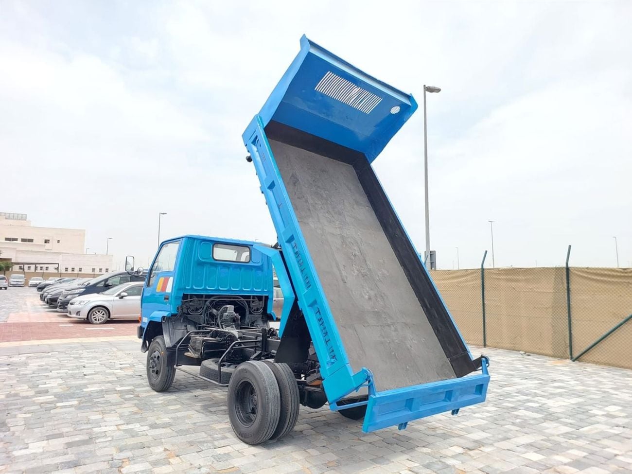 Mitsubishi Canter Van 1987 MITSUBISHI CANTER DUMPER RHD DIESEL MANUAL 4x4(PM510095)