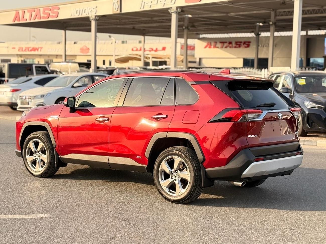 Toyota RAV4 Hybrid limited | panoramic, 360 camera Full option