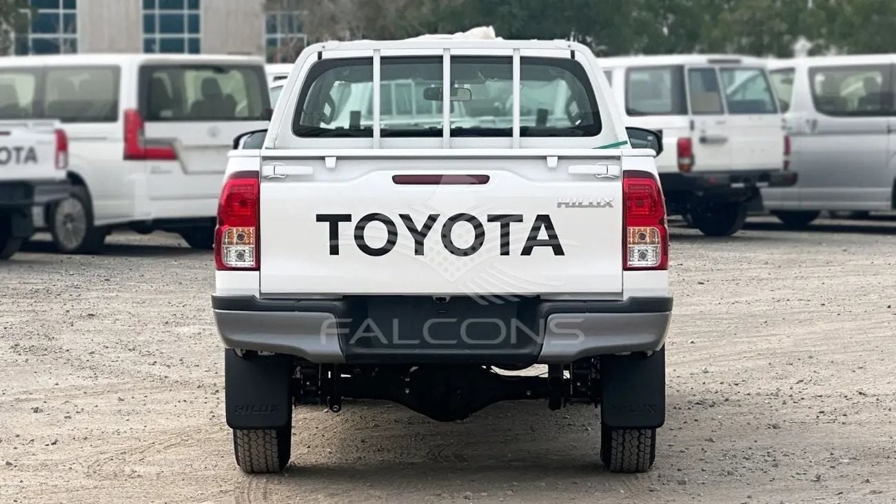 تويوتا هيلوكس DLX Toyota Hilux 2.4L Country TURBO ABS P.WIND, C.LOCK MT