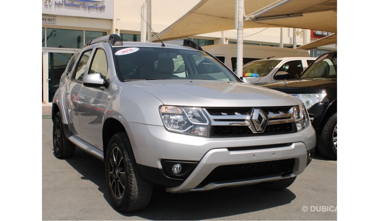 Renault Duster FULL OPTION - 4WD- ALL 4 WINDOWS AUTOMATIC - ORIGINAL PAINT - ACCIDENTS FREE - CAR IS IN PERFECT CON