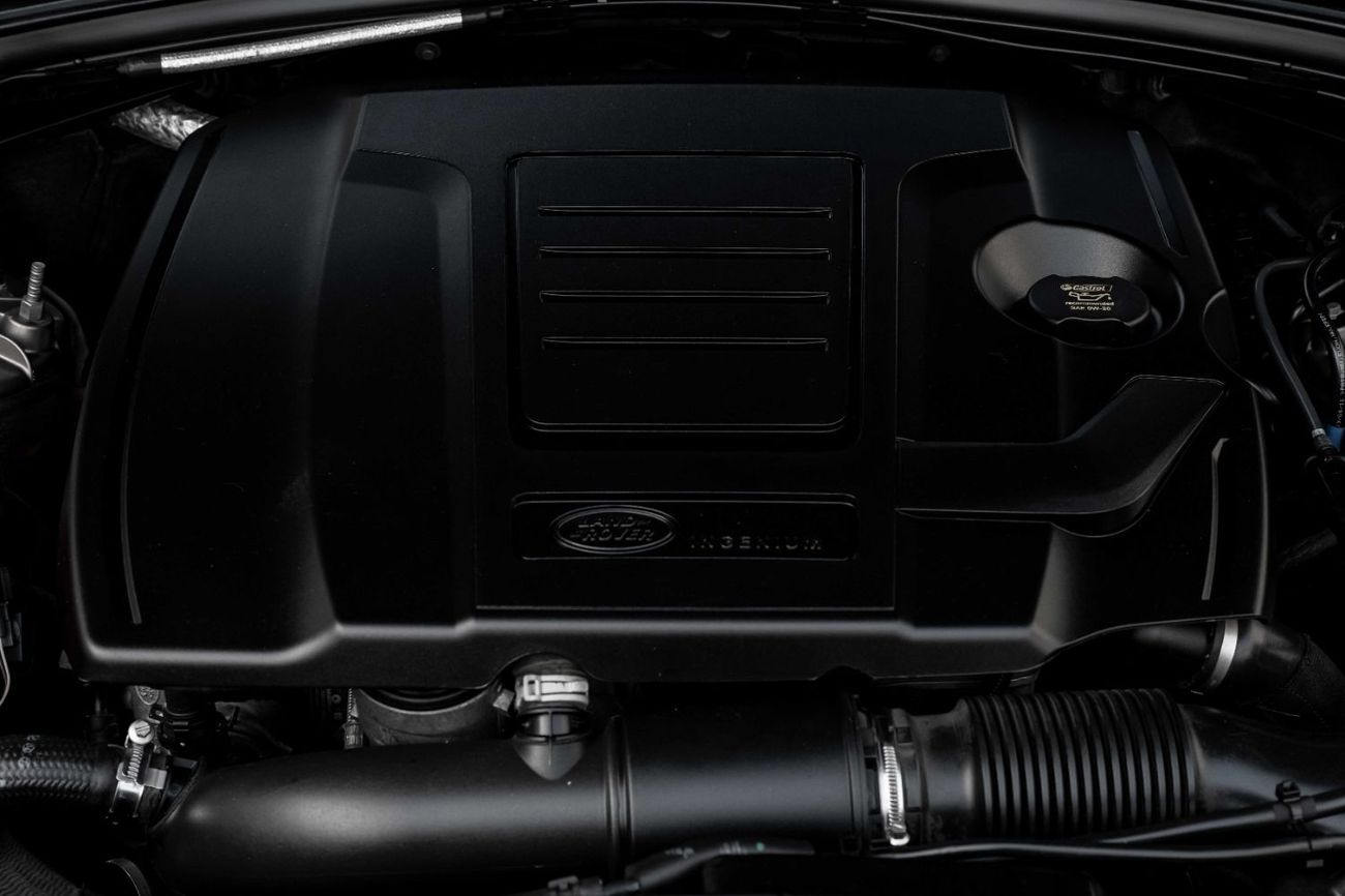 Land Rover Range Rover Velar Range Rover Velar P300 R-Dynamic HSE | 2,448 P.M | 0% Downpayment | R-Dynamic HSE!