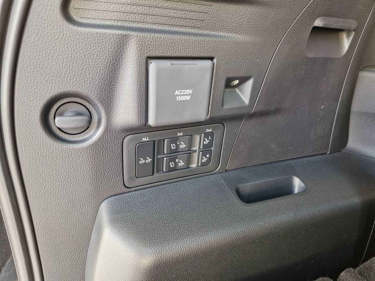 Lexus LX 700h 2026 LEXUS LX700h 3.5L 25-SPEAKERS ML URBAN 20"ALLOY 7-SEATS GCC BRAND NEW 0KM