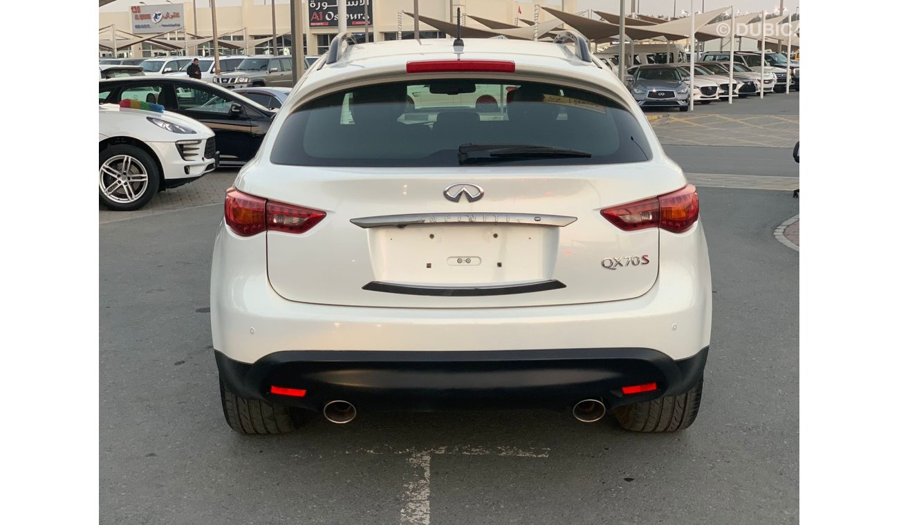 إنفينيتي QX70 Infiniti QX70 S_2015_Excellend_Condichin