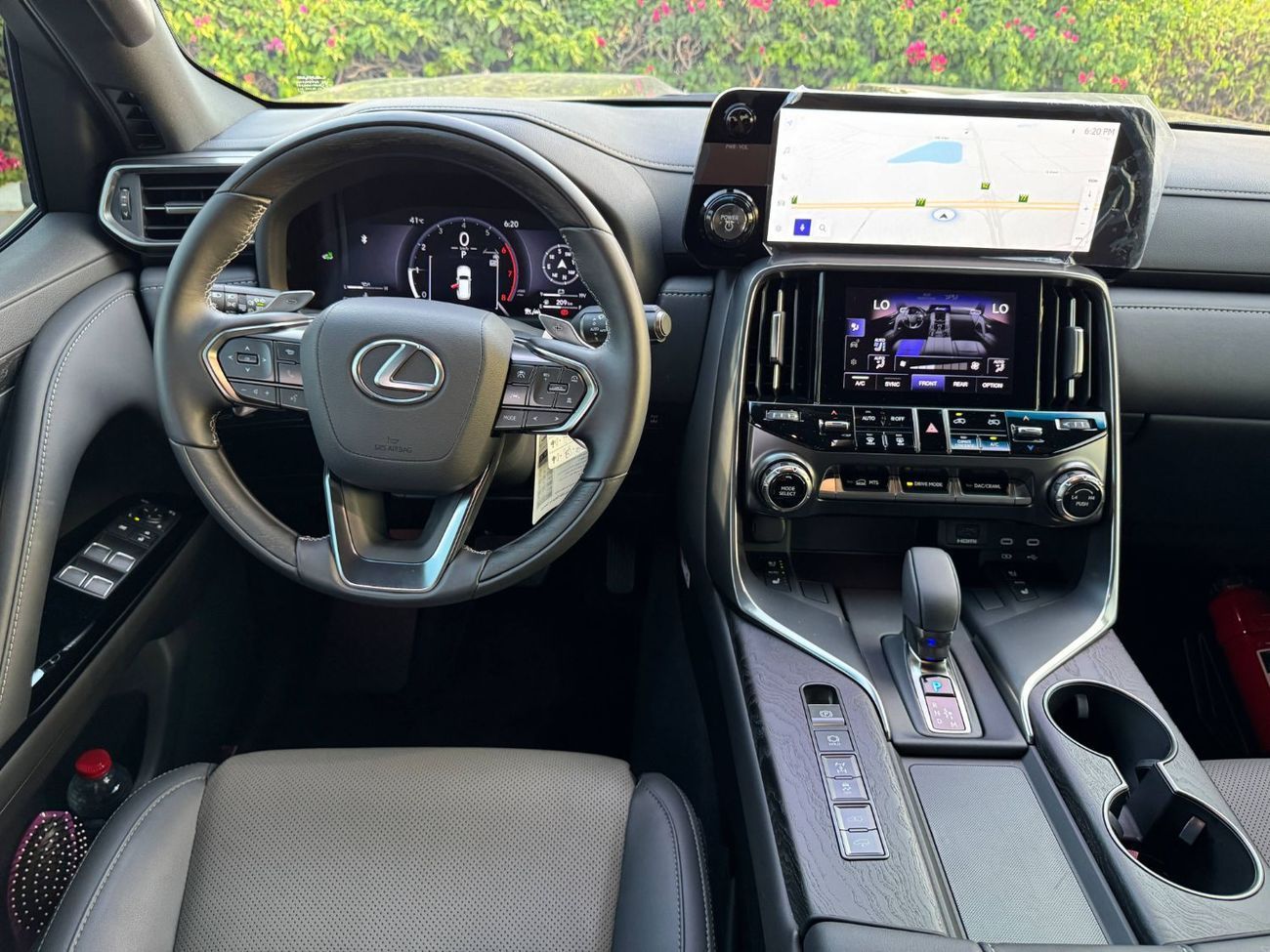 Lexus LX 700h Signature