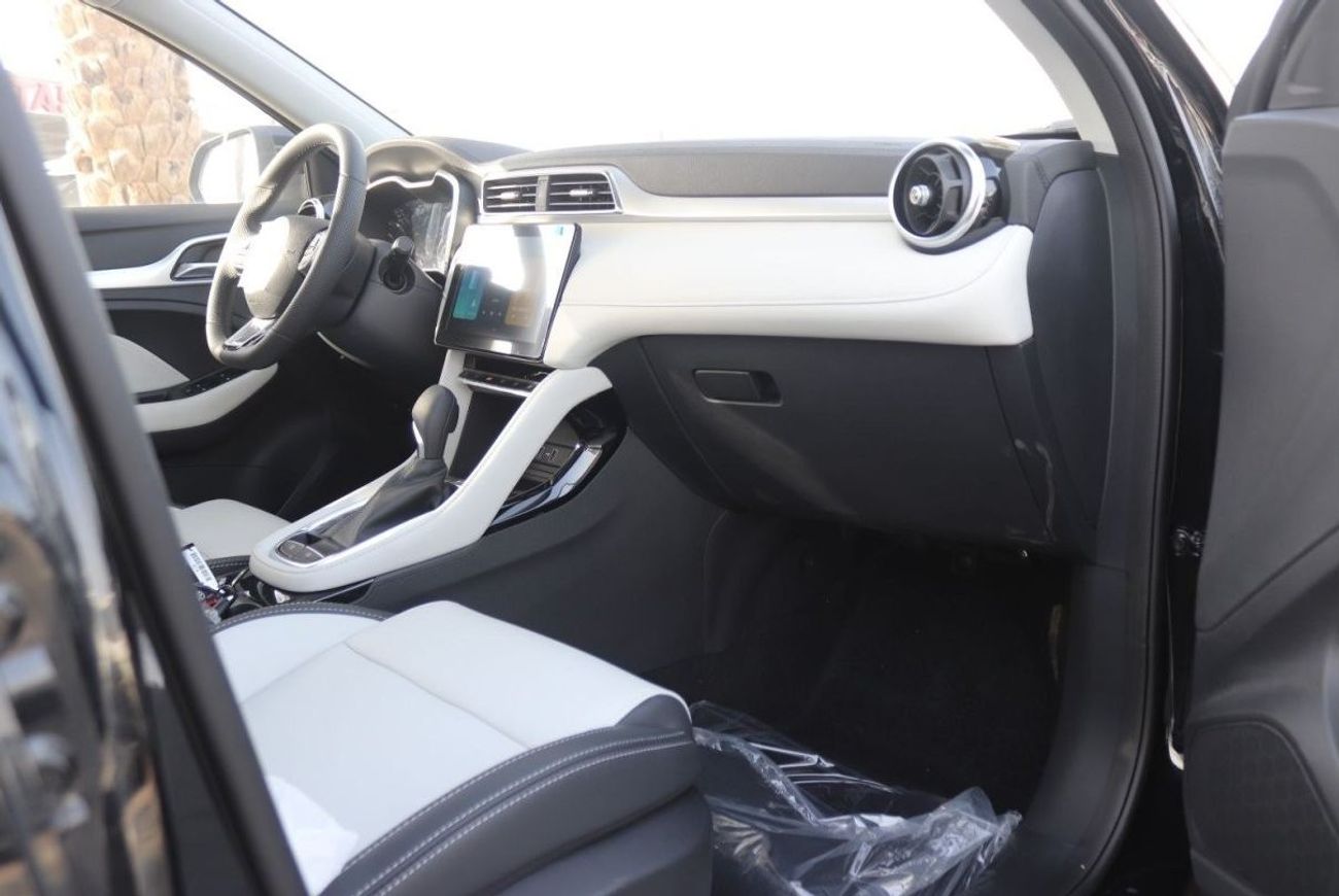 أم جي ZS 1.5L LUXURY, PUSH START, PANORAMIC ROOF, LEATHER SEAT, FULL OPTION, MODEL 2024