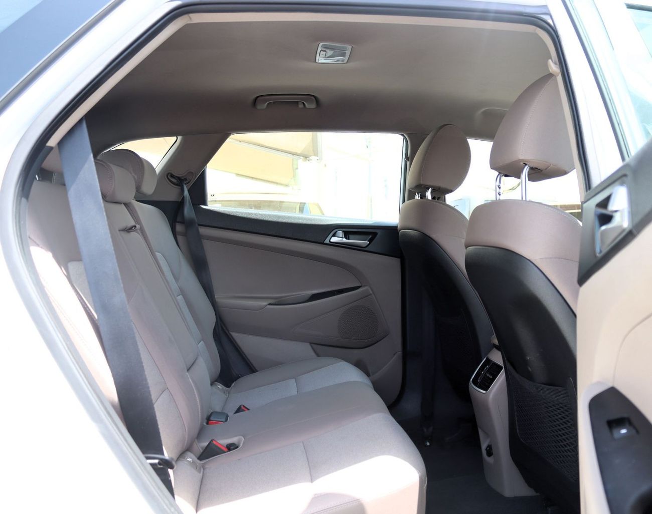 Hyundai Tucson GL ACCIDENTS FREE - GCC - PERFECT CONDITION INSIDE OUT - 2000 CC