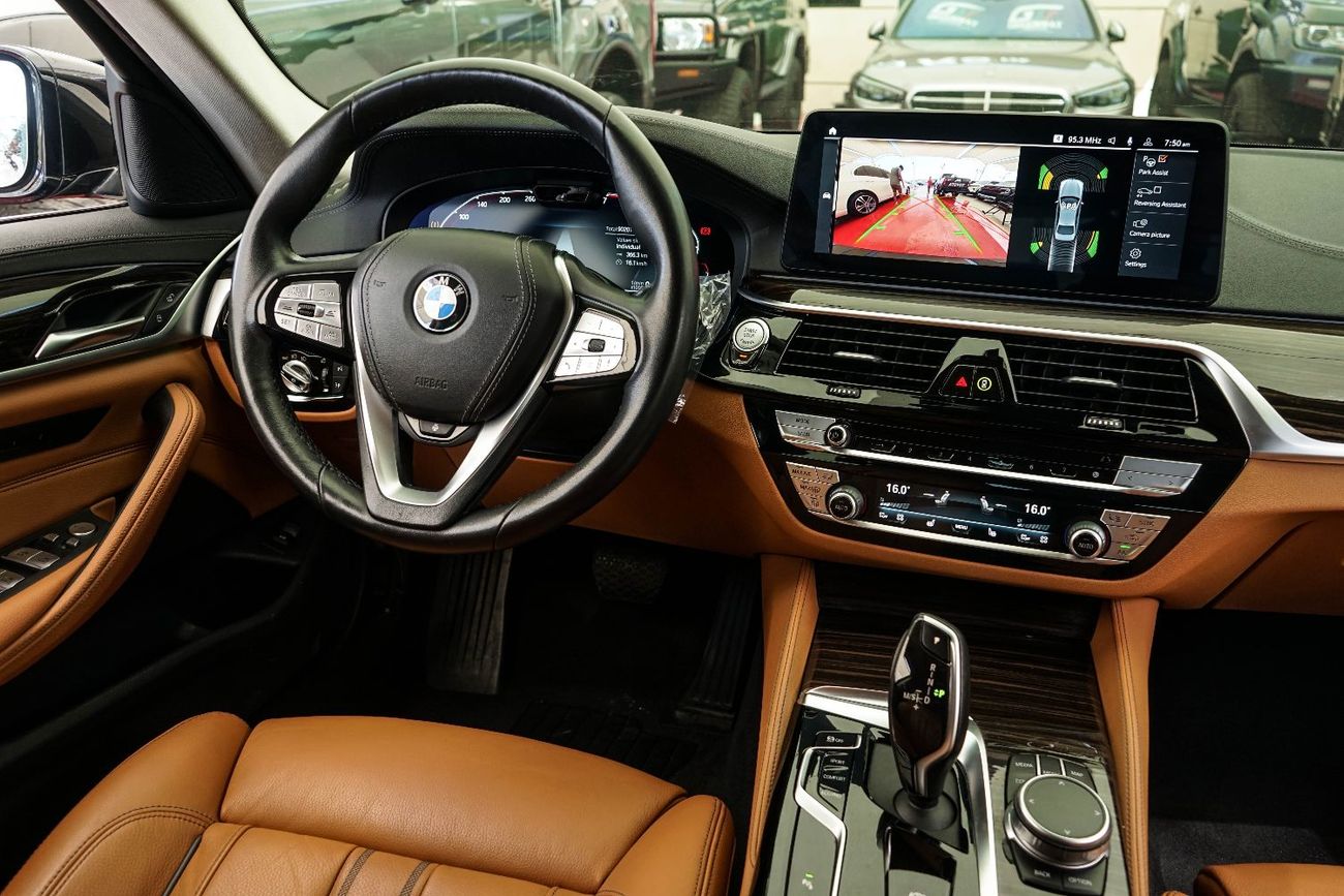 بي أم دبليو 520i 2.0L Twin Power Turbo Inline-4 Engine