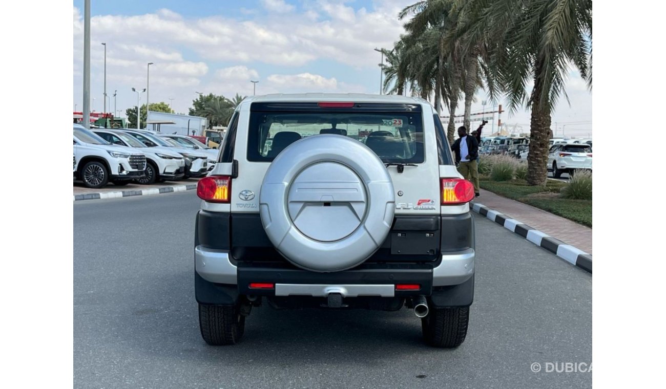 تويوتا إف جي كروزر FJ CRUISER 4.0L JBL