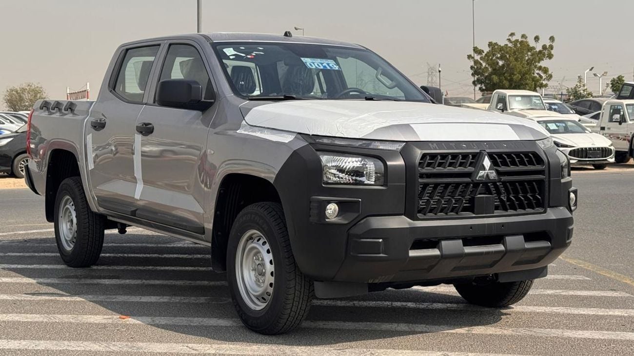 ميتسوبيشي L200 2.4 L DIESEL DOUBL CABIN 4X4 5MT MID -LINE