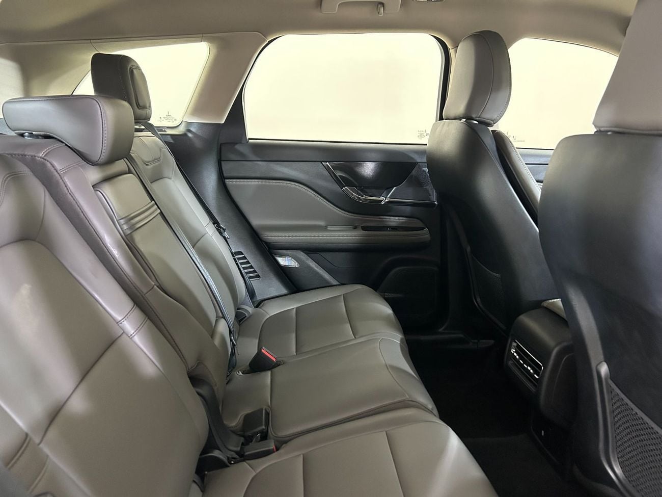 لينكولن كورساير STD AWD STD AWD