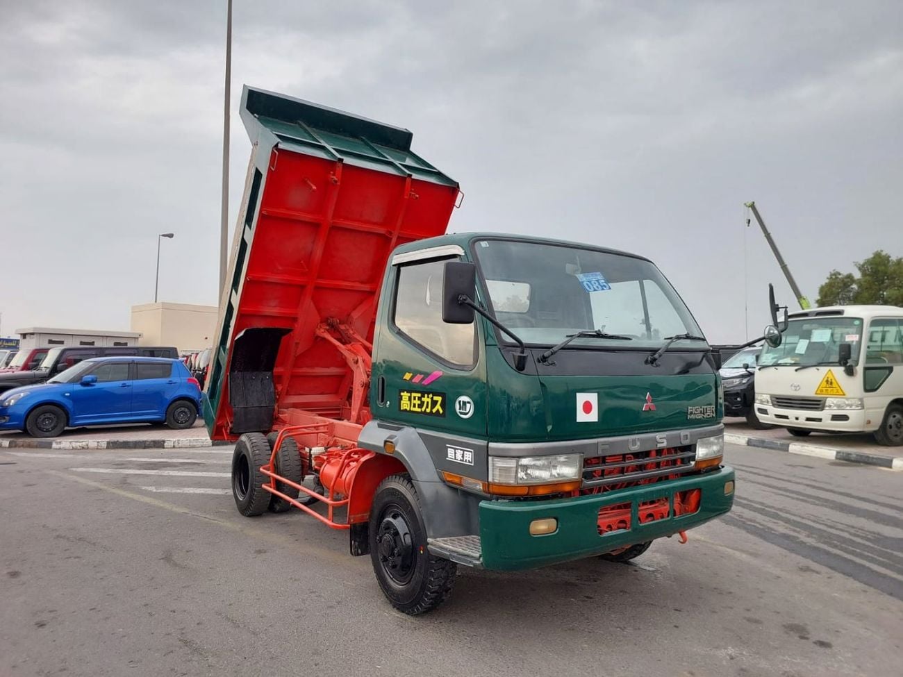 Mitsubishi Fighter (RAMADAN OFFER) MITSIBISHI FIGHTER MIGNON TRUCK RHD 1995 MODEL 8.2 L DIESEL MANUAL(PM01085)