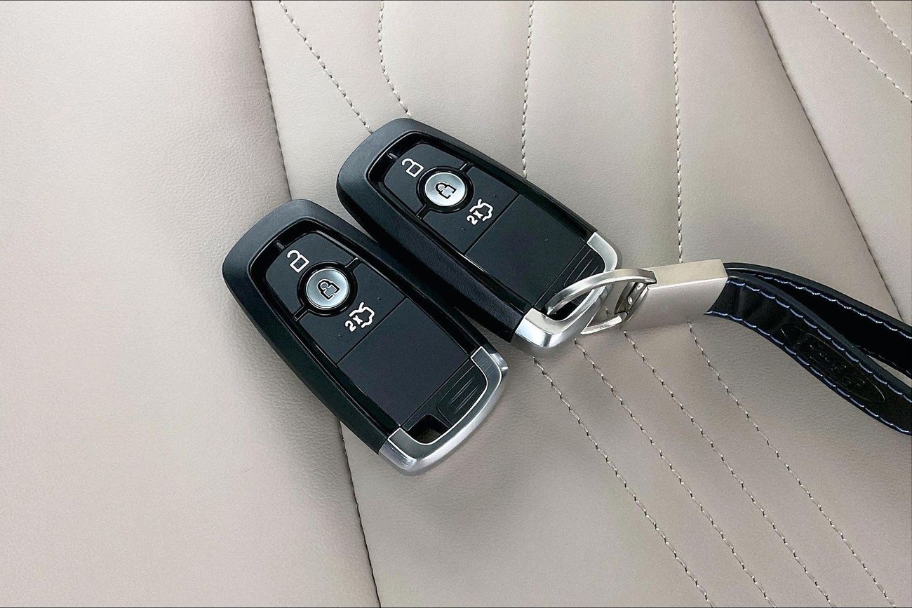 Ford Everest Limited| 1 year free warranty | Exclusive Eid offer