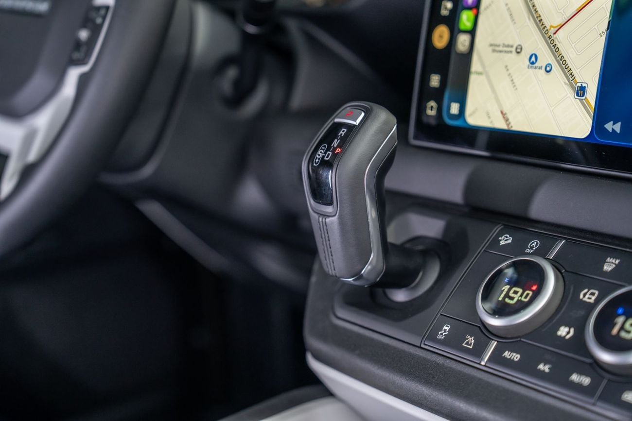 لاند روفر ديفندر P300 110 SE 2.0L (5 Seater)