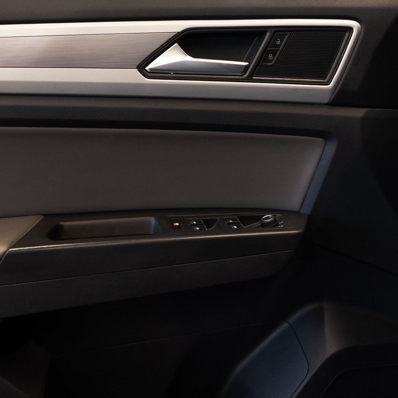 Volkswagen Teramont Trendline 3.6L AED 1,532 p.m • 0% Downpayment • Volkswagen Teramont • 1 Year Warranty