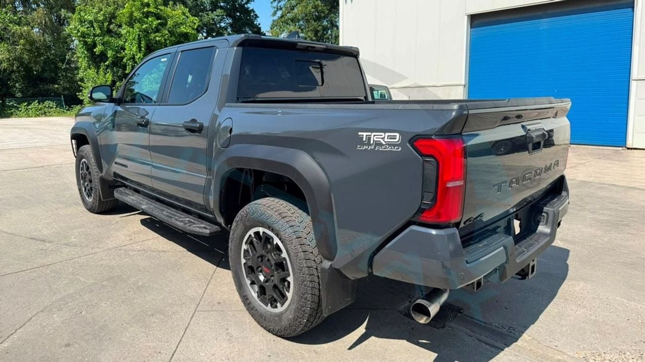 Toyota Tacoma (For Export , НА ЭКСПОРТ) PY 26/26 Premium 2.4T 4x4  Без пробега