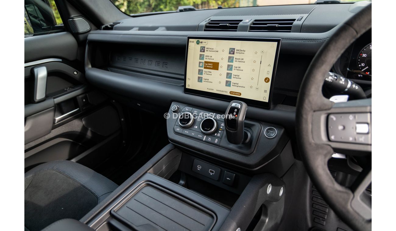 Land Rover Defender 110 DEFENDER V8 RHD