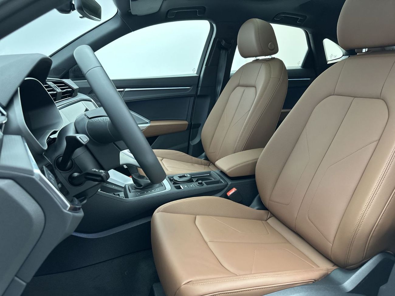 أودي Q3 Sportback 40 TFSI quat 180hp S line (Ref# 07049)