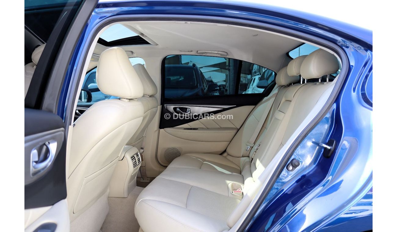 Infiniti Q50 Q50 - ACCIDENTS FREE - GCC - FULL OPTION - PERFECT CONDITION INSIDE OUT - ENGINE 2000 CC TWIN TURBO