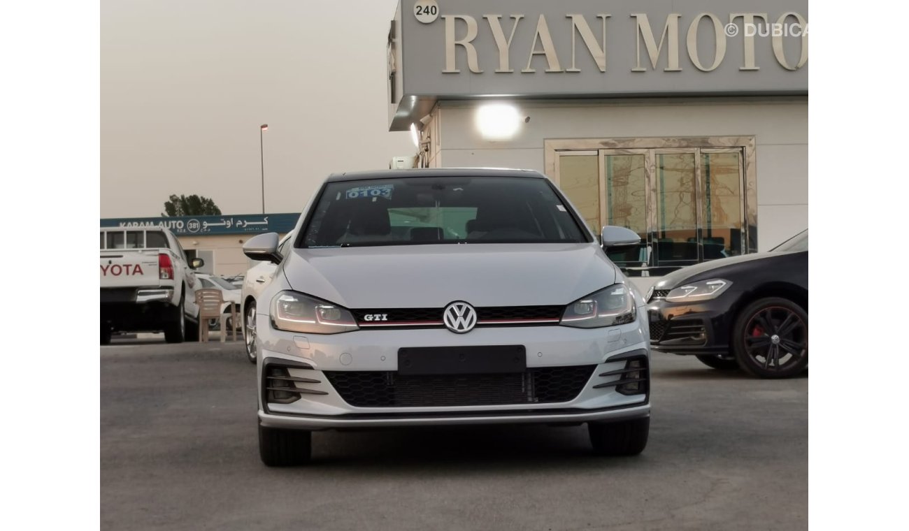 فولكس واجن جولف محرك GTI الجديد بقطر 0 كيلومتر سعة 2.0 لتر متوفر الآن خيار كامل ، تصميم خارجي أبيض مع تصميم داخلي أس