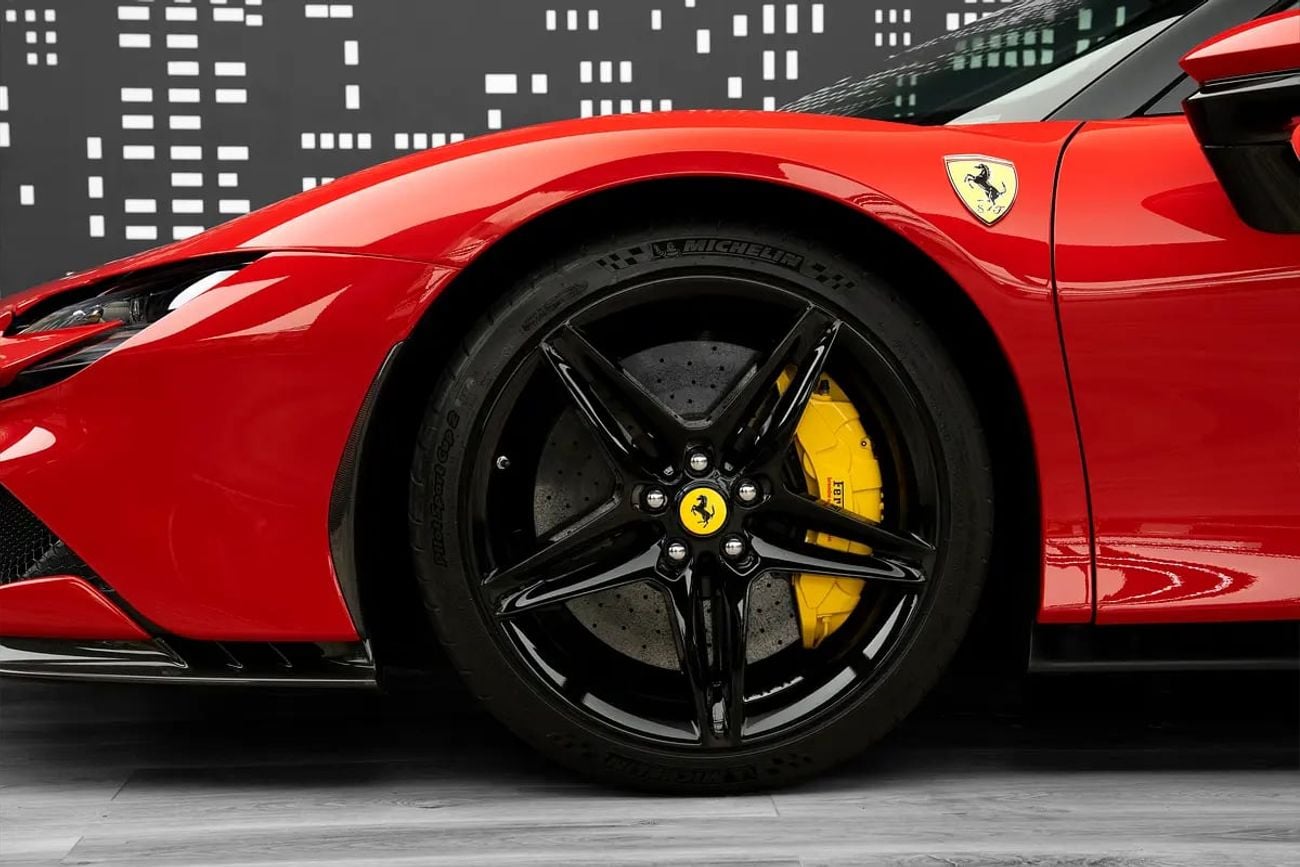 فيراري SF90 ستراديل STRADALE
