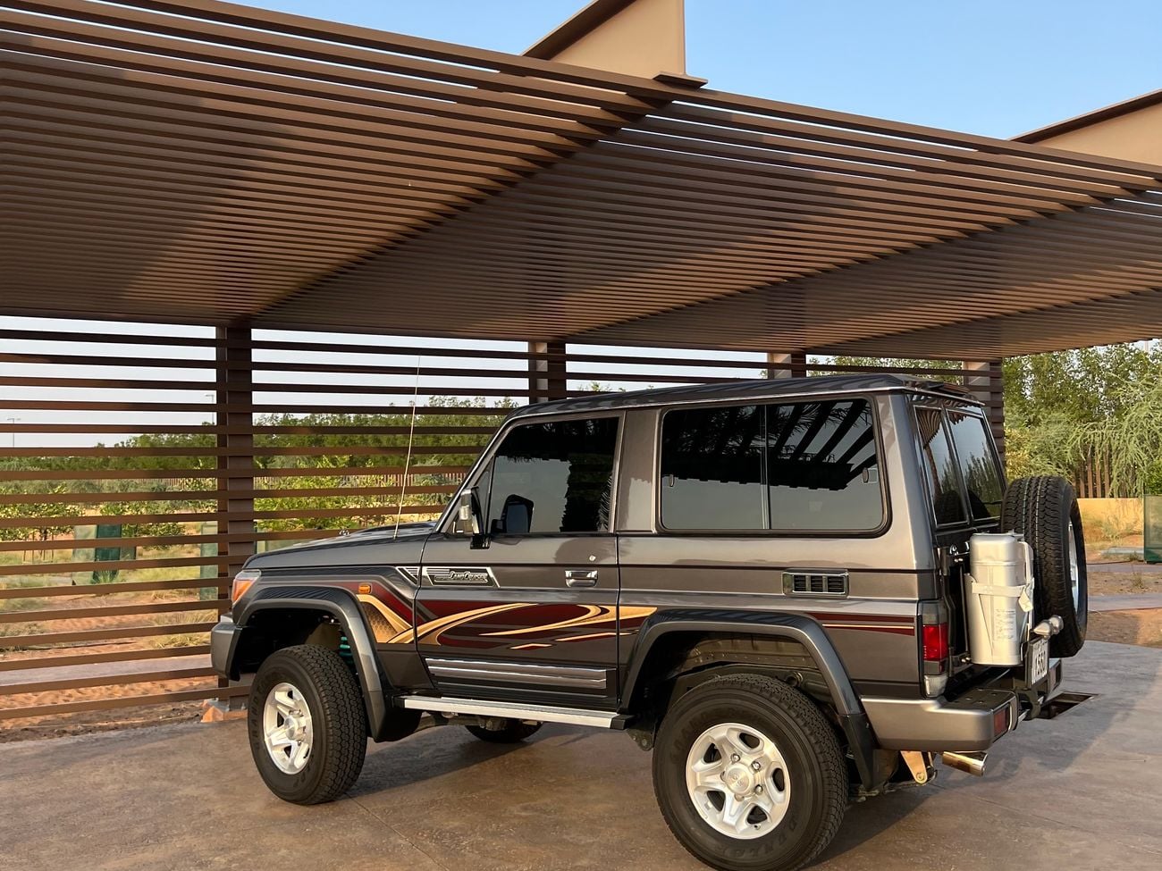 Toyota Land Cruiser 70