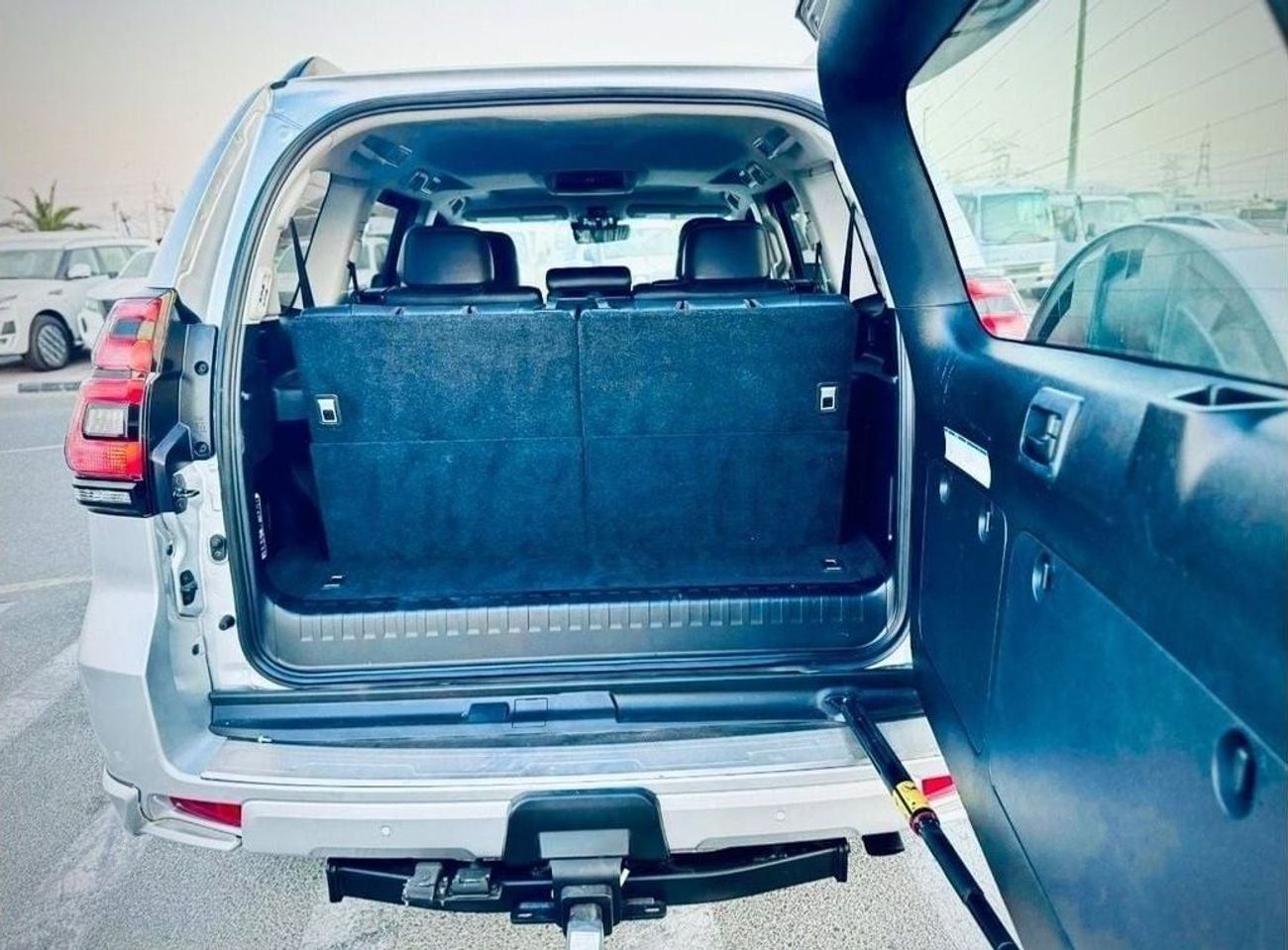 تويوتا برادو Kakadu 2020 Model Diesel Engine Full Option Top Of The Range