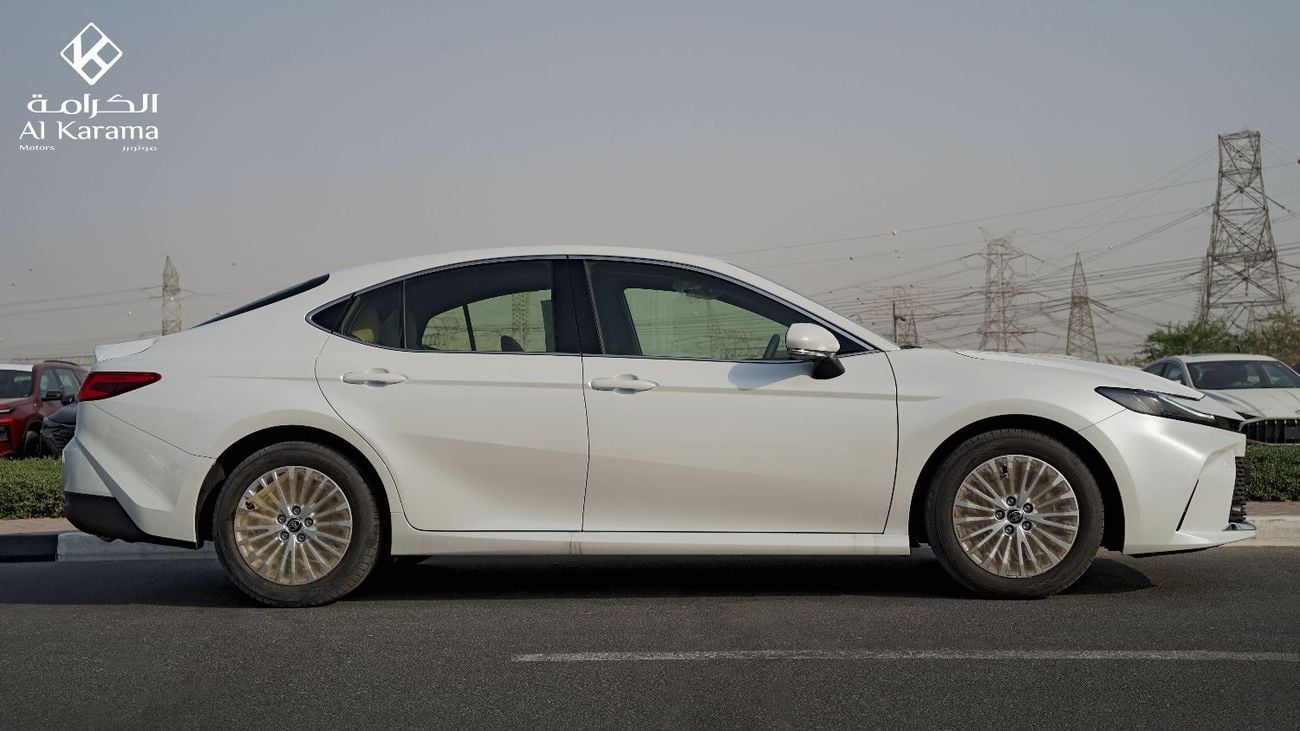 Toyota Camry LE 2.5L Gasoline  | Sun Roof | Power Seat | 17inch Alloy wheel | GCC Specs