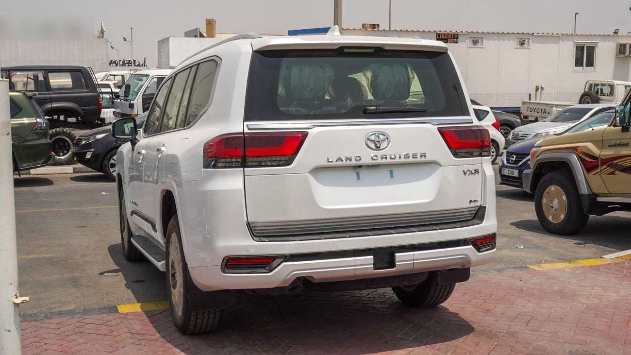 Toyota Land Cruiser VXR TWIN TURBO 3.5L V6 Hybrid