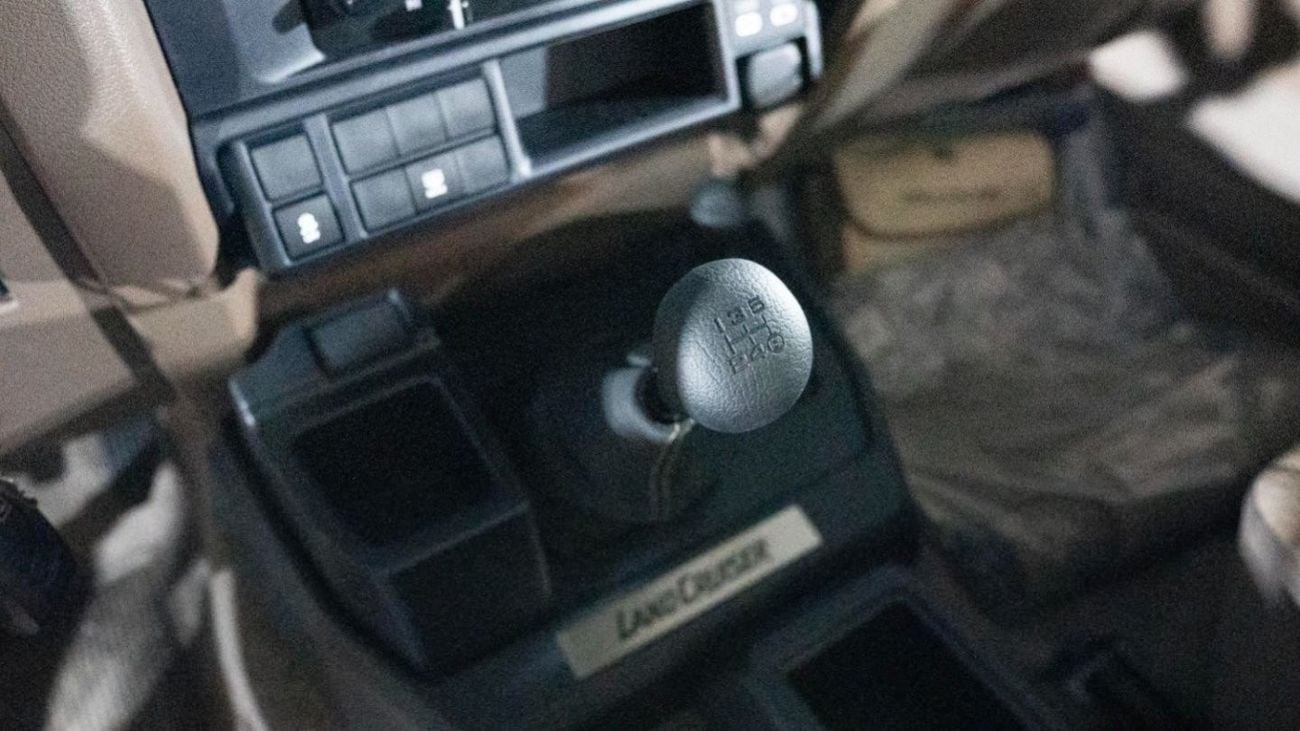 Toyota Land Cruiser 70 TOYOTA LC76 5DOORS PETROL 4.0L MANUAL TRANSMISSION MODEL 2024 LIMITED EDITION