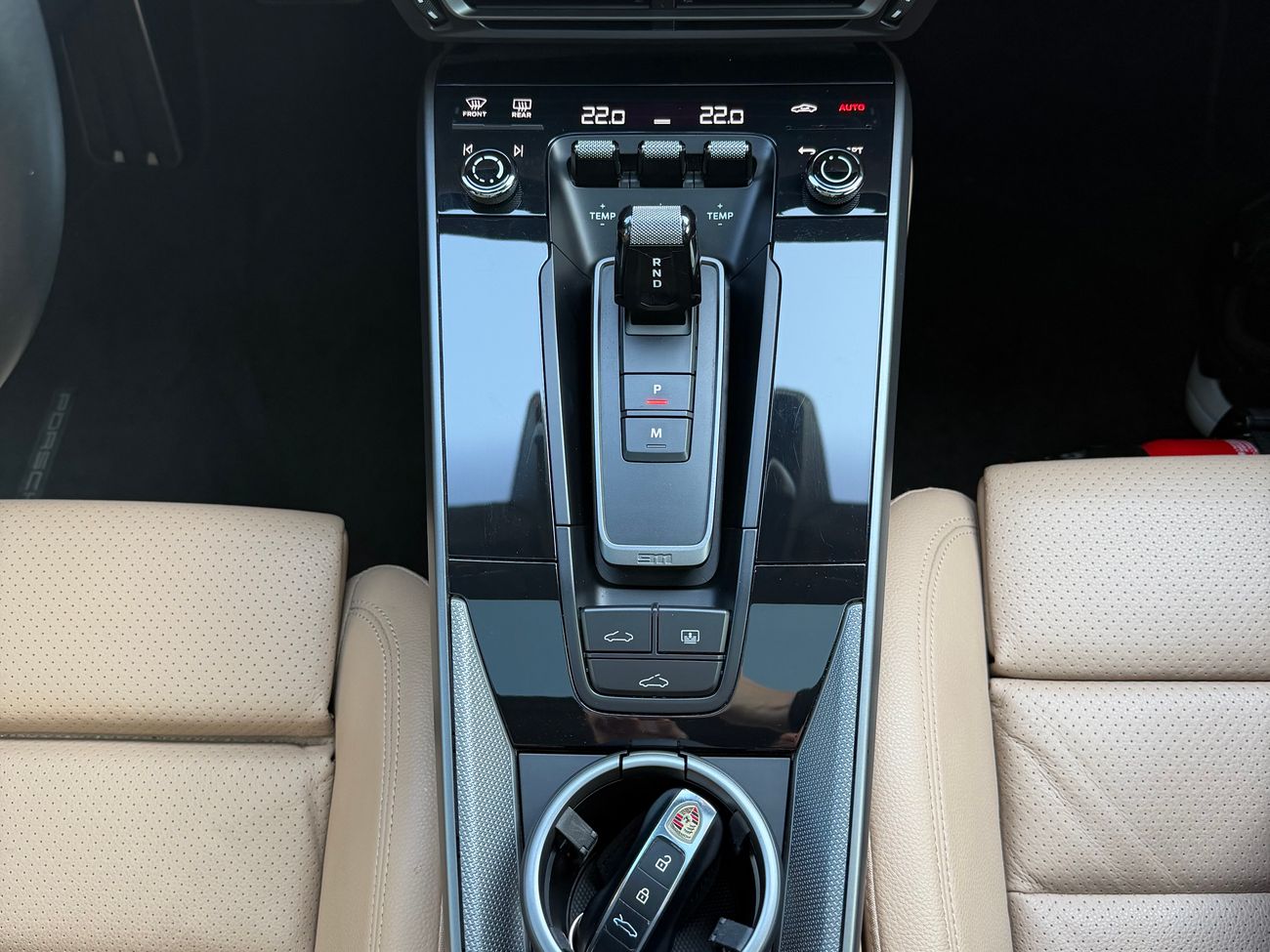 بورش 911 Porsche 911 Carrera (992) Coupe – 3.0L