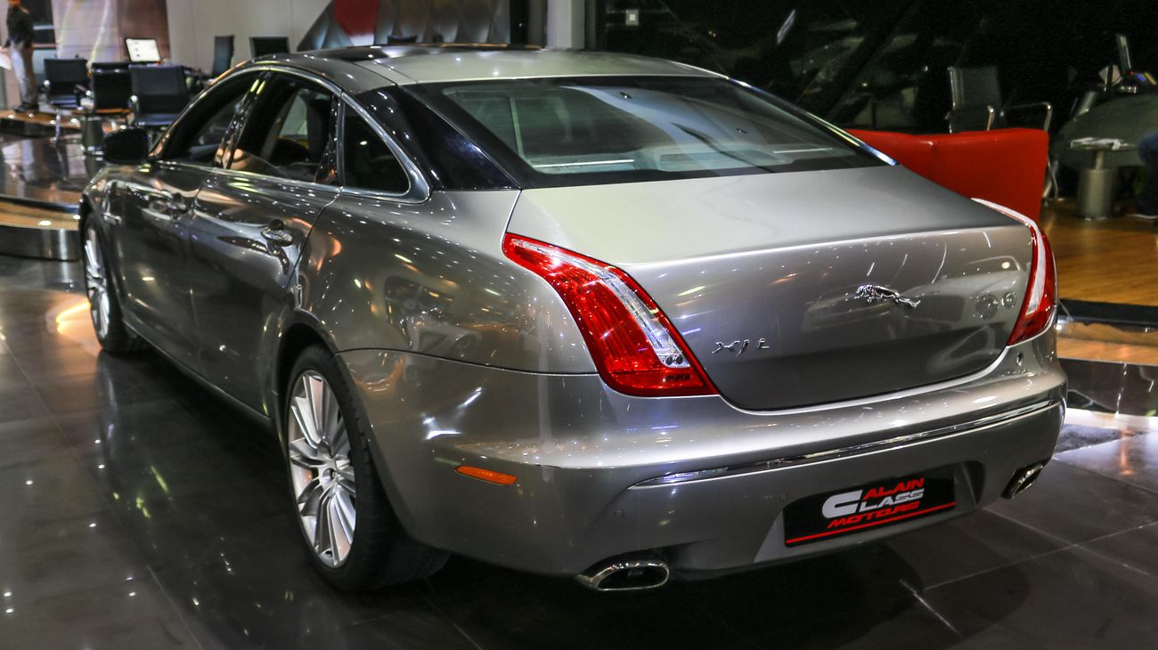 Jaguar XJ L