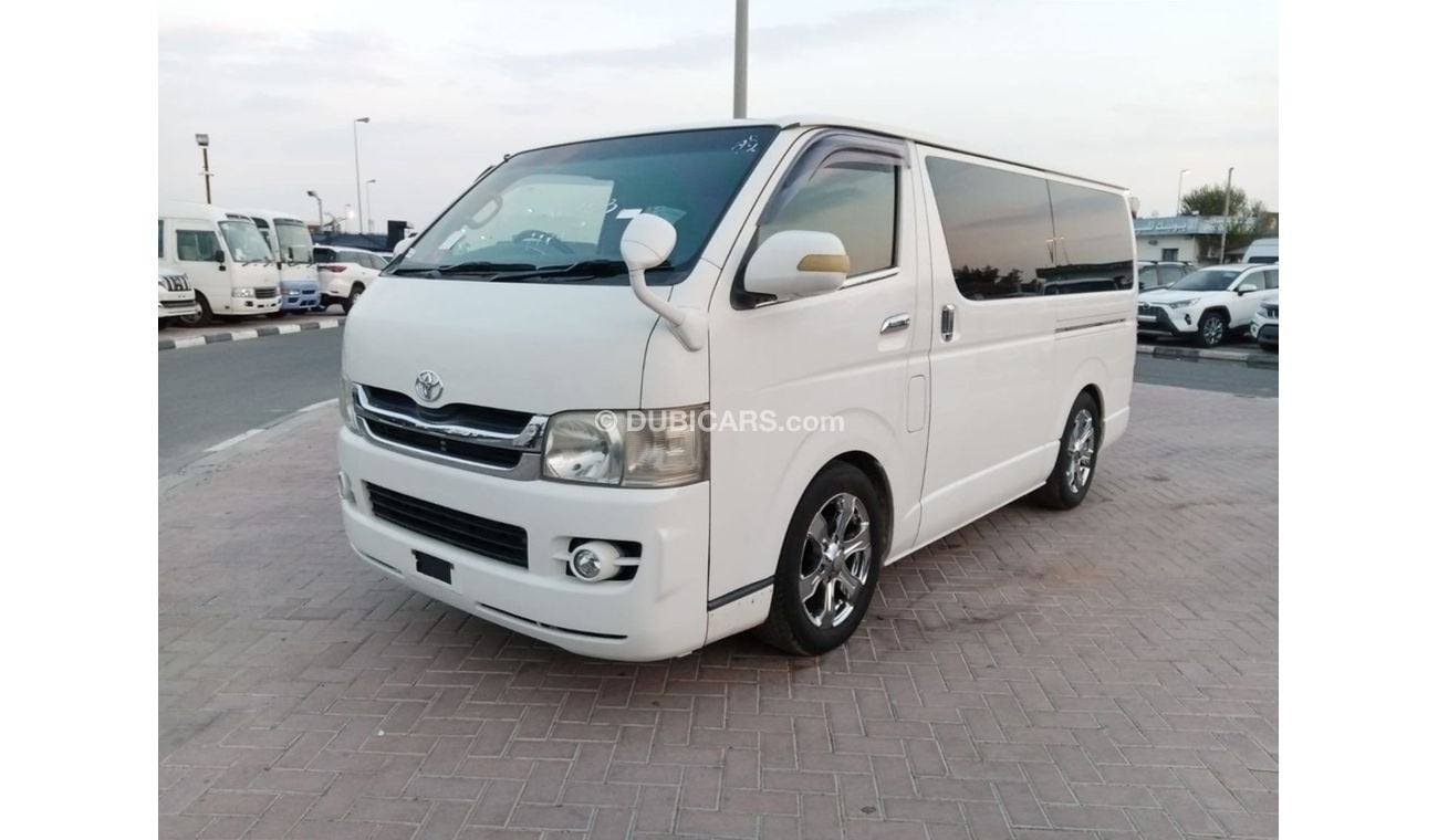 تويوتا هاياس TOYOTA HIACE RIGHT HAND DRIVE (PM1005)