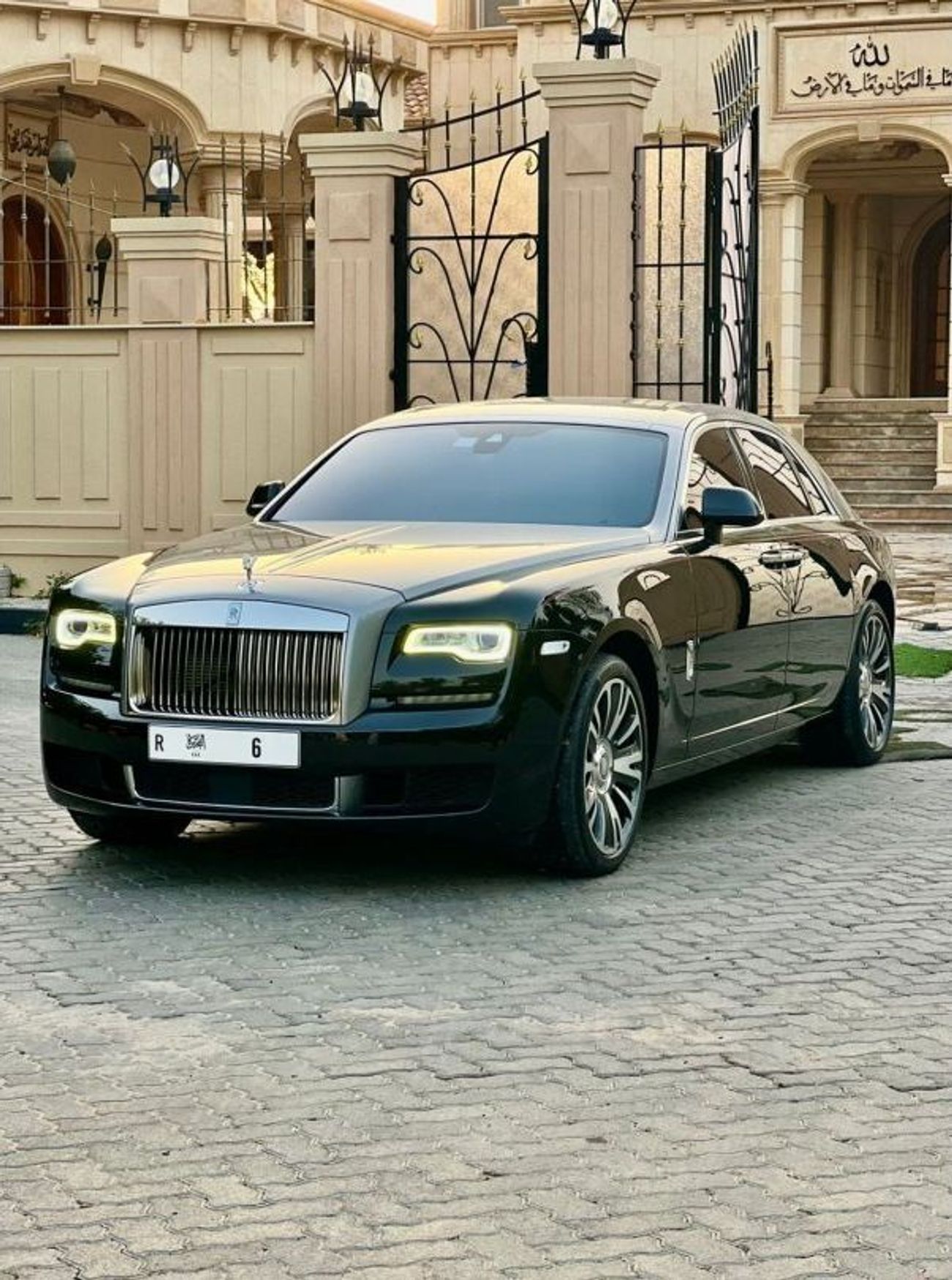 رولز رويس جوست Rolls Royce Ghost | Model: 2018 | GCC Specifications