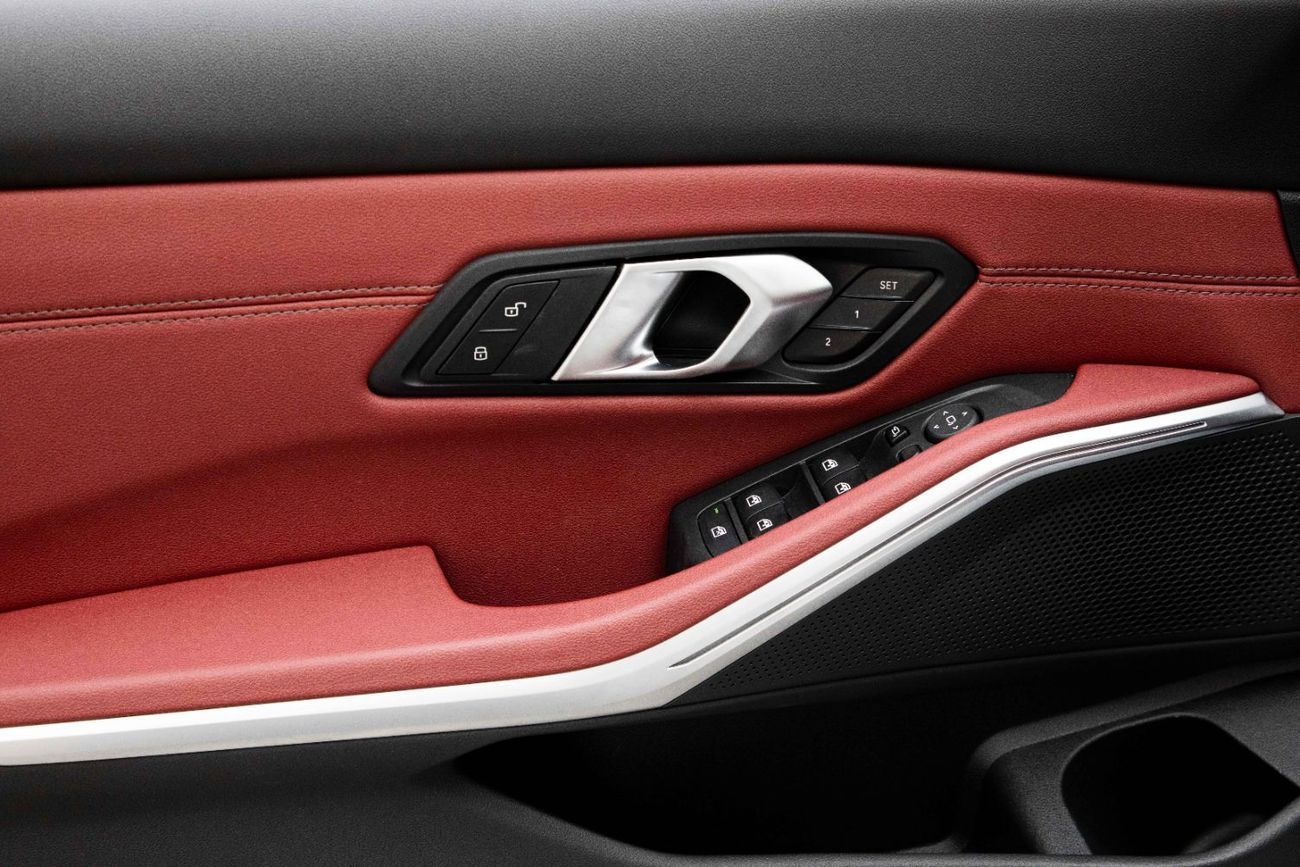 بي أم دبليو 320 320i M-Kit | 3,428  P.M | 0% Downpayment | Fantastic Condition!