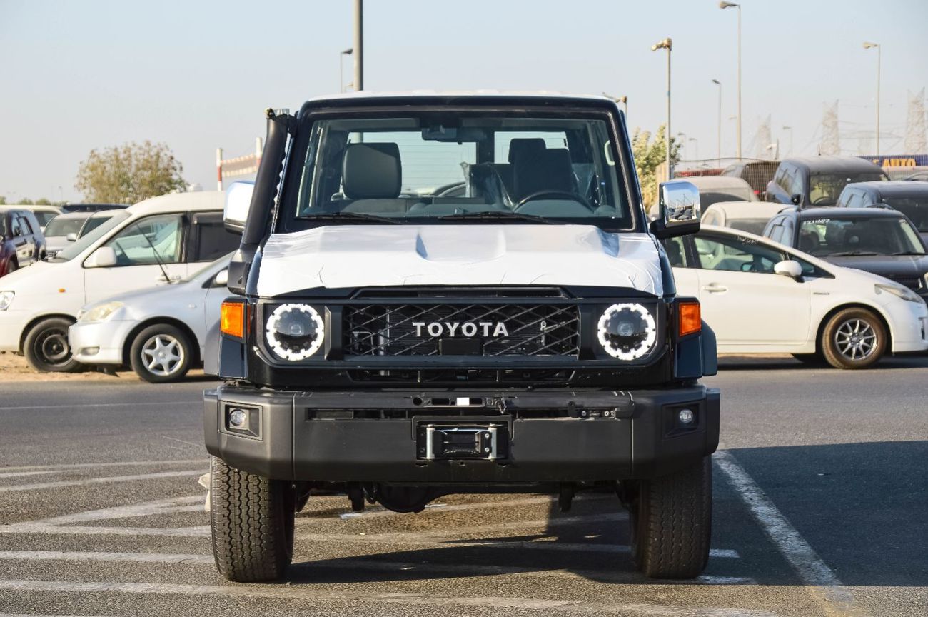 Toyota Land Cruiser 70 TOYOTA LAND CRUISER 76 2.8L 4WD SUV 2025