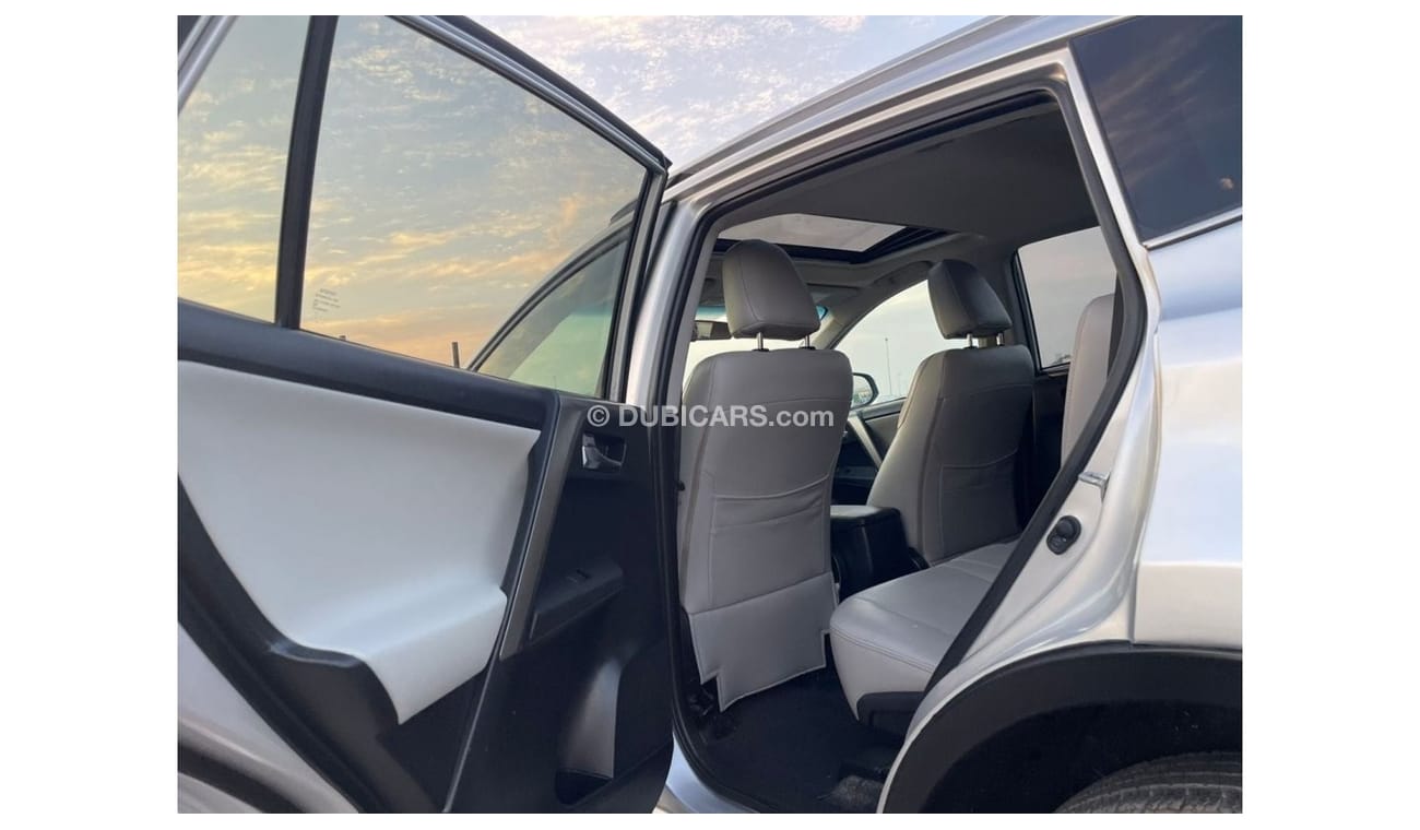 Toyota RAV4 “Offer”2014 Toyota Rav4 XLE Full Option - 2.5L V4