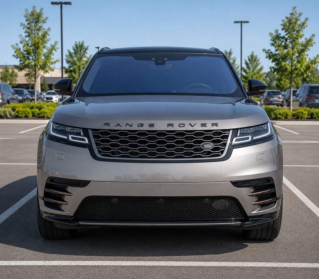 Land Rover Range Rover Velar Range velar Model 2020 Fuel Petrol Colour brown